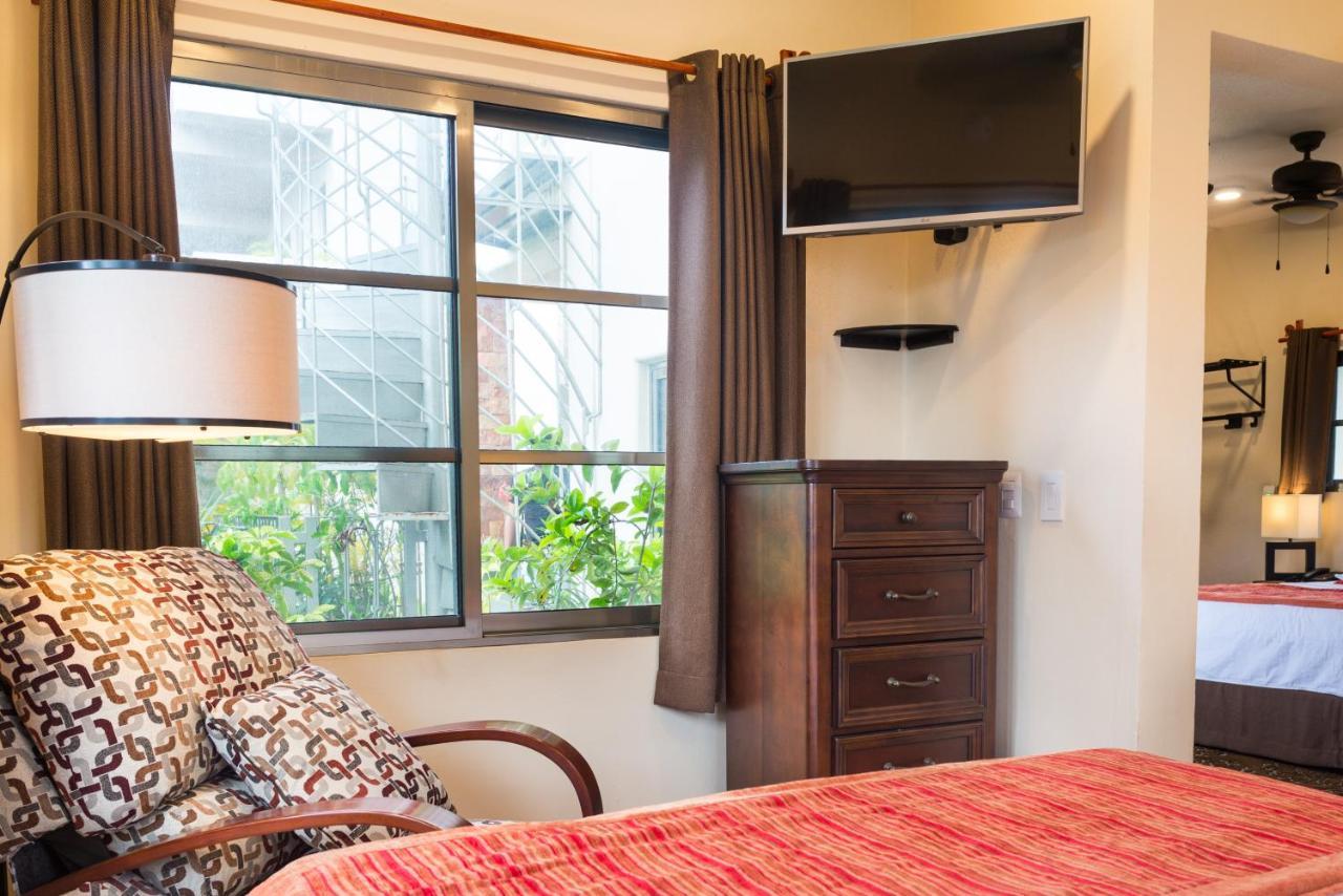 Alamos Inn Hotel Con Jacuzzi Y Piscina 칸쿤 외부 사진